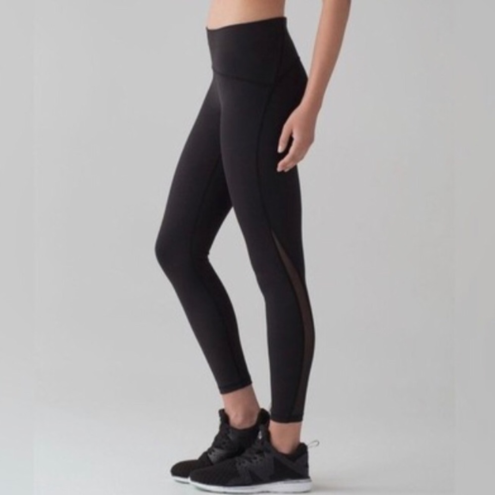 NWT - Lululemon - Train times 7/8 pants - size 4 HTF